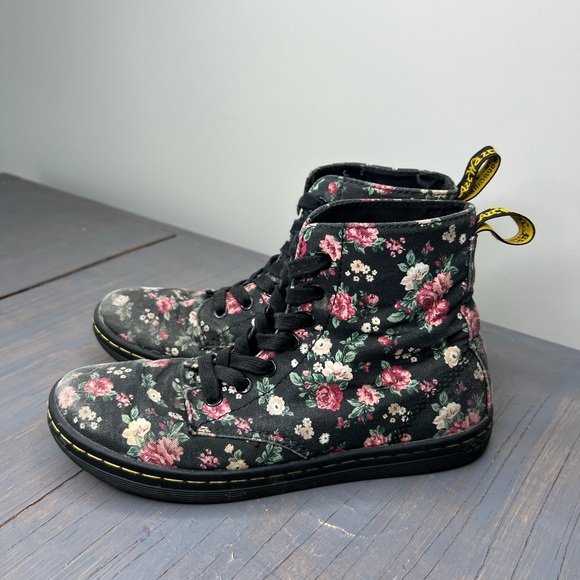 Dr. Martens Floral "Hackney" Canvas Flat Boots Size 7 (38) - Picture 2 of 7